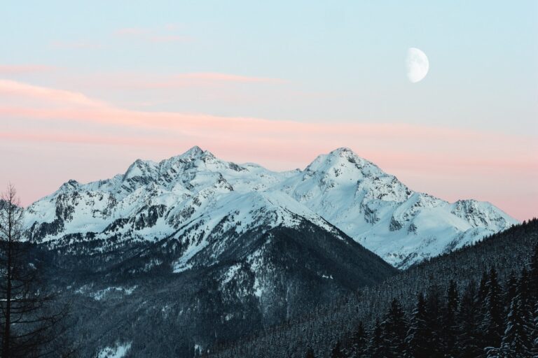 Accueil snowy mountain 1287145.jpg